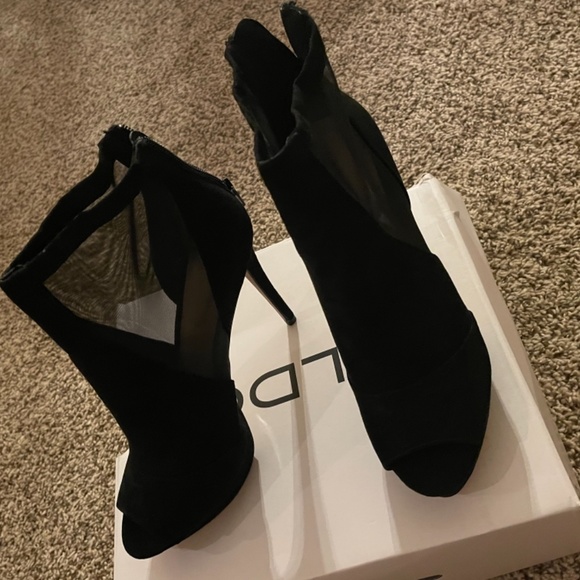 ALDO Booties - Picture 2 of 3